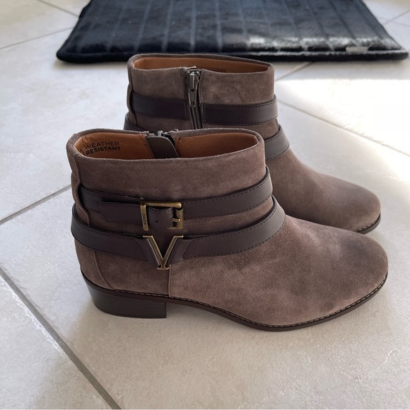Vionic Mana suede ankle boots booties size 9 - Picture 2 of 12